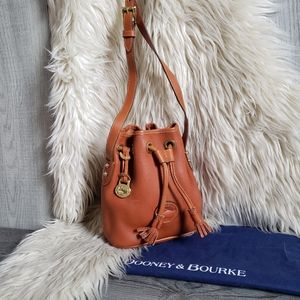 DOONEY & BOURKE - vintage bucket bag